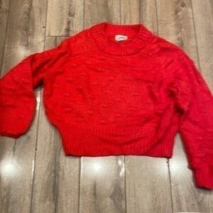 Universal thread medium cropped sweater​